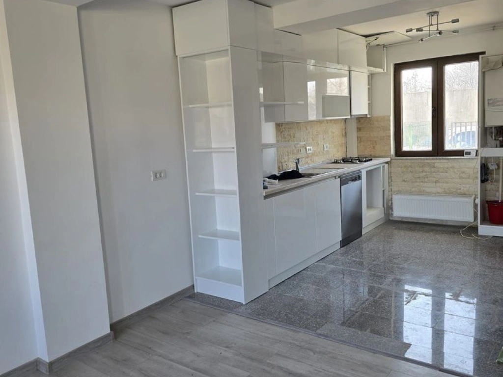 Vila 4 camere BIharia - Cartier Henri Coanda Baneasa Sector 1 - COM 0%