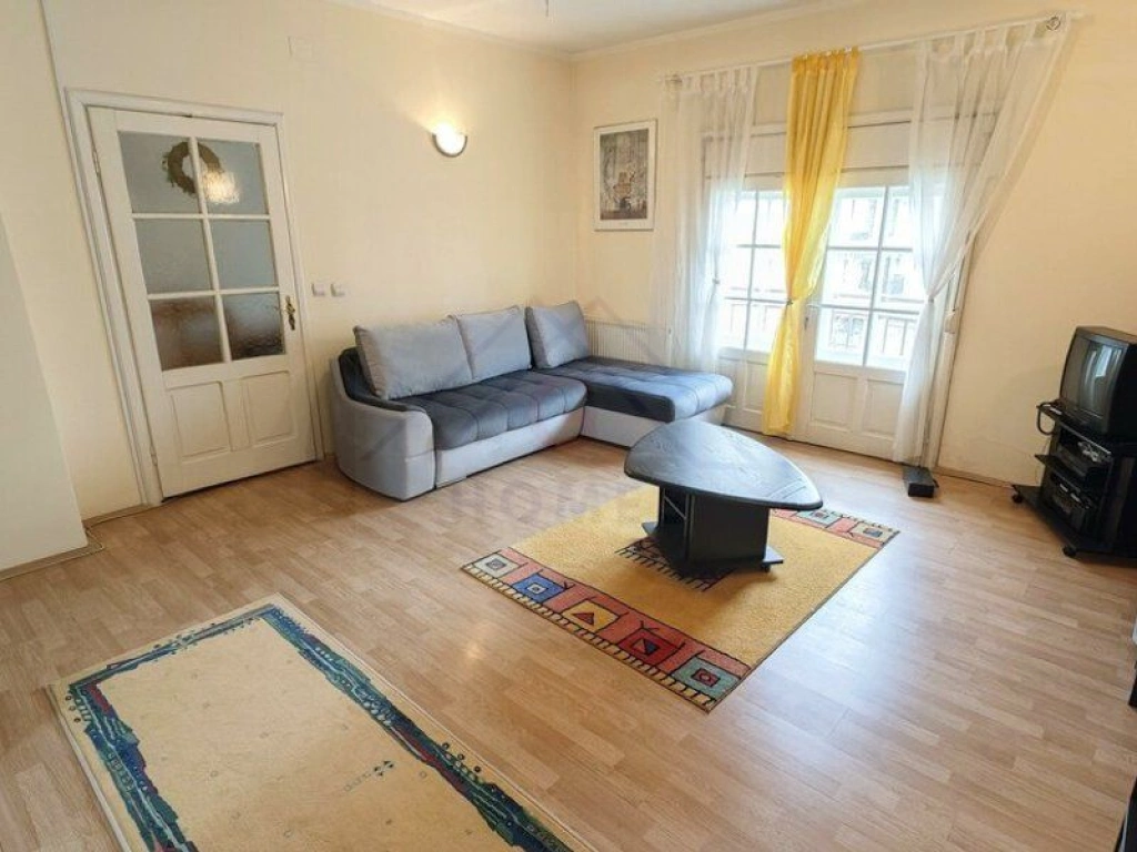 CASA solida, spatioasa si bine construita LA PRET DE APARTAMENT! Comision zero!