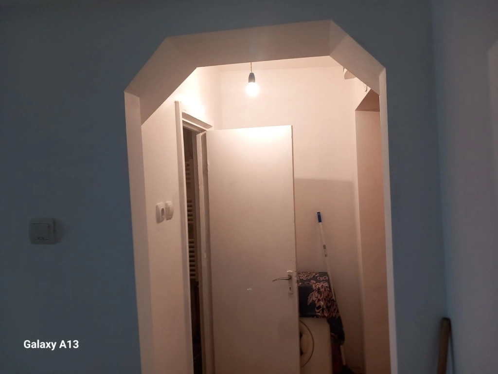BRASADAS vinde ap 2 cam 33mp CARAMIDA la etajul 4 în Micro 14.