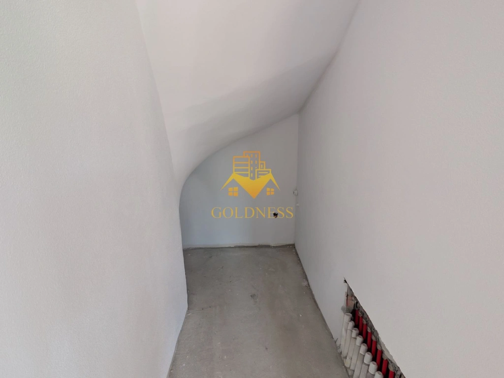 Vila, 4 Camere, Dezmir, Constructie Noua, 450 mp, 4 Bai, 2 Parcari