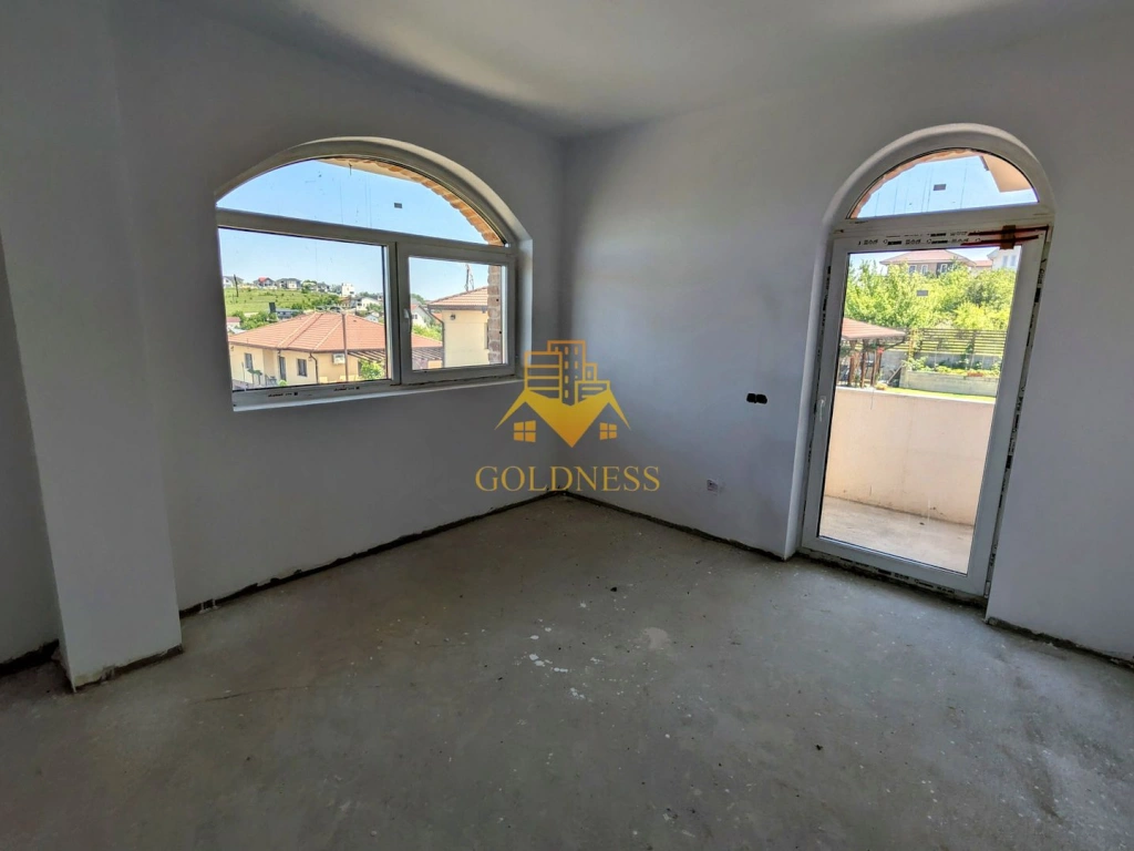 Vila, 4 Camere, Dezmir, Constructie Noua, 450 mp, 4 Bai, 2 Parcari