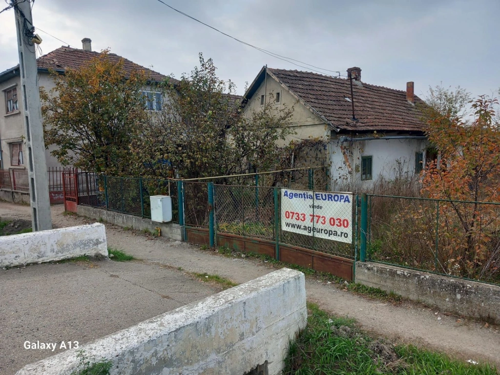 BRASADAS vinde casa individuala in Ardud langa SANTEC.