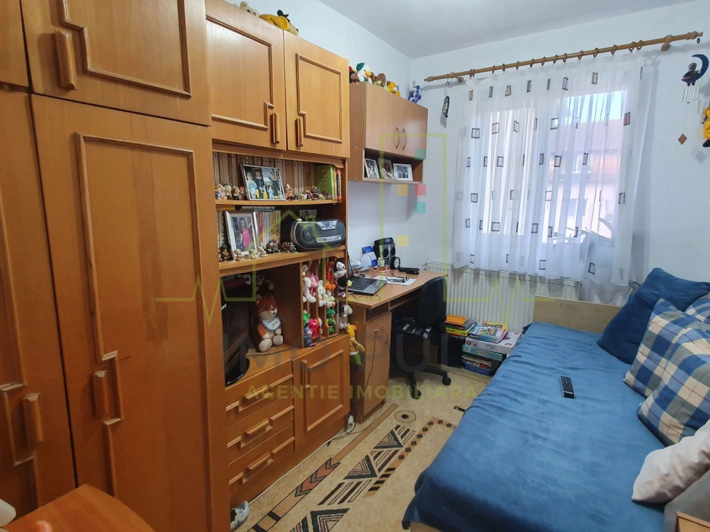 Centrala proprie.Bloc cu acoperis.