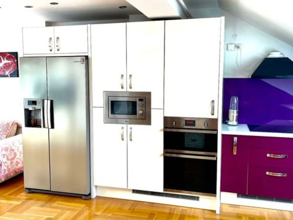Brasadas vinde apartament cu 3 camere, NOU 116mp.