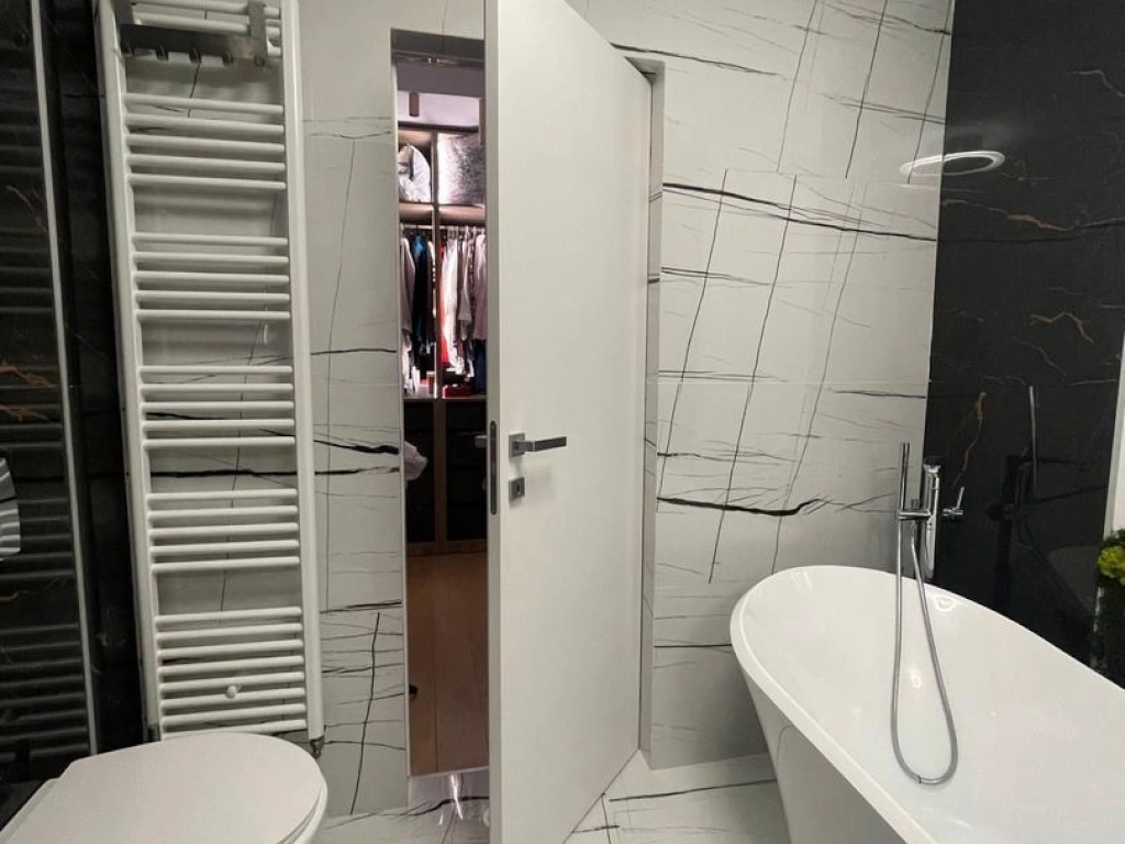Apartament 3 camere UPGROUND Metrou Pipera - lux renovat in totalitate