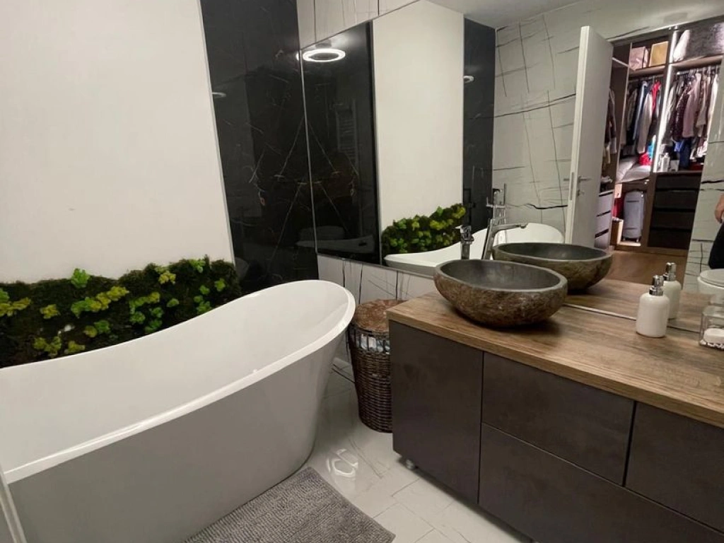 Apartament 3 camere UPGROUND Metrou Pipera - lux renovat in totalitate