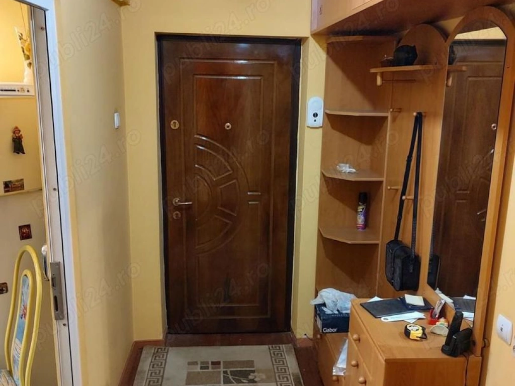 Ag BRASADAS vinde apt 2 cam etaj 2/4 Micro 16.