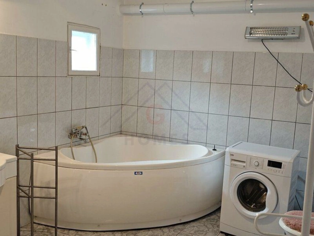 CASA solida, spatioasa si bine construita LA PRET DE APARTAMENT! Comision zero!