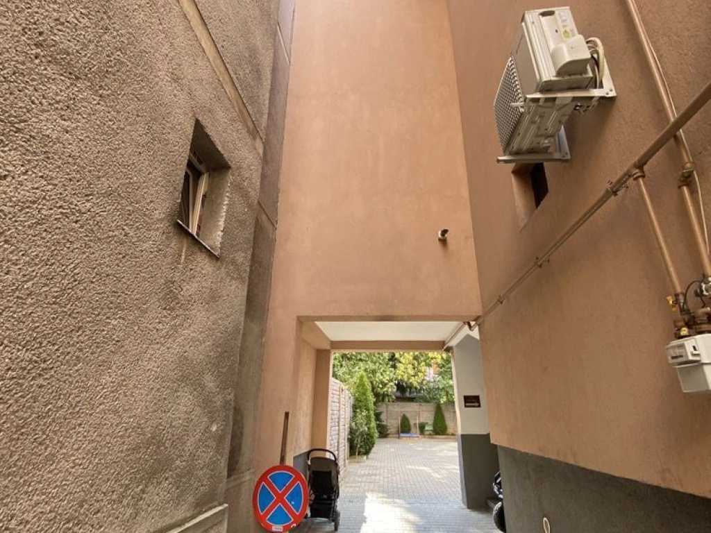 BRASADAS vinde casa pt locuit / afaceri zona ULTRACENTRALA.
