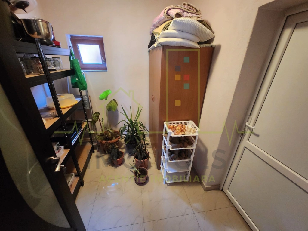 Casa individuala. Becicherec. Se poate achizitiona inca 500 mp teren.