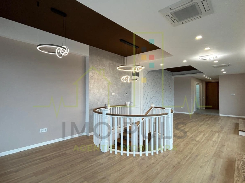 Penthouse pe malul Begai. Terase 133 mp. 4 Bai.