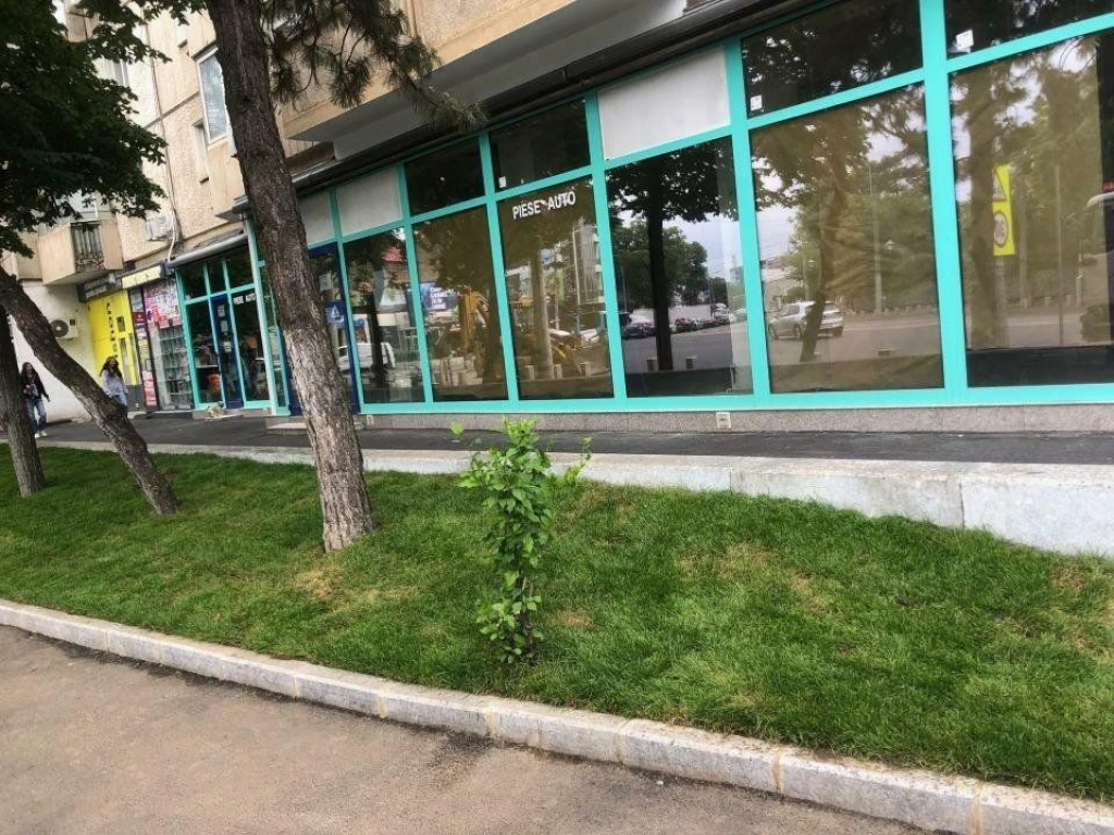 Agenția imobiliara BRASADAS închiriază sp com STRADAL 172mp.