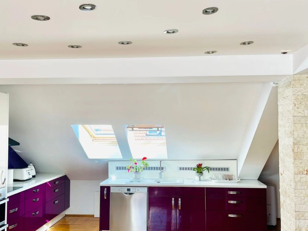 Brasadas vinde apartament cu 3 camere, NOU 116mp.