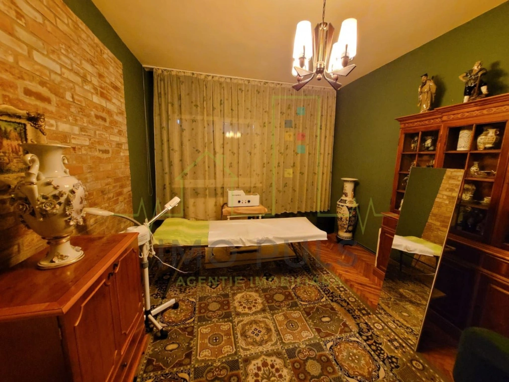 Casa individuala. Mobilata si utilata. Dispune de toate utilitatile.