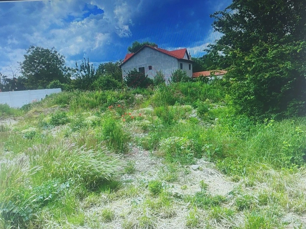 TEREN INTRAVILAN DE VÂNZARE 545 MP \ CARANSEBEȘ \ZONA RACOVIȚEI