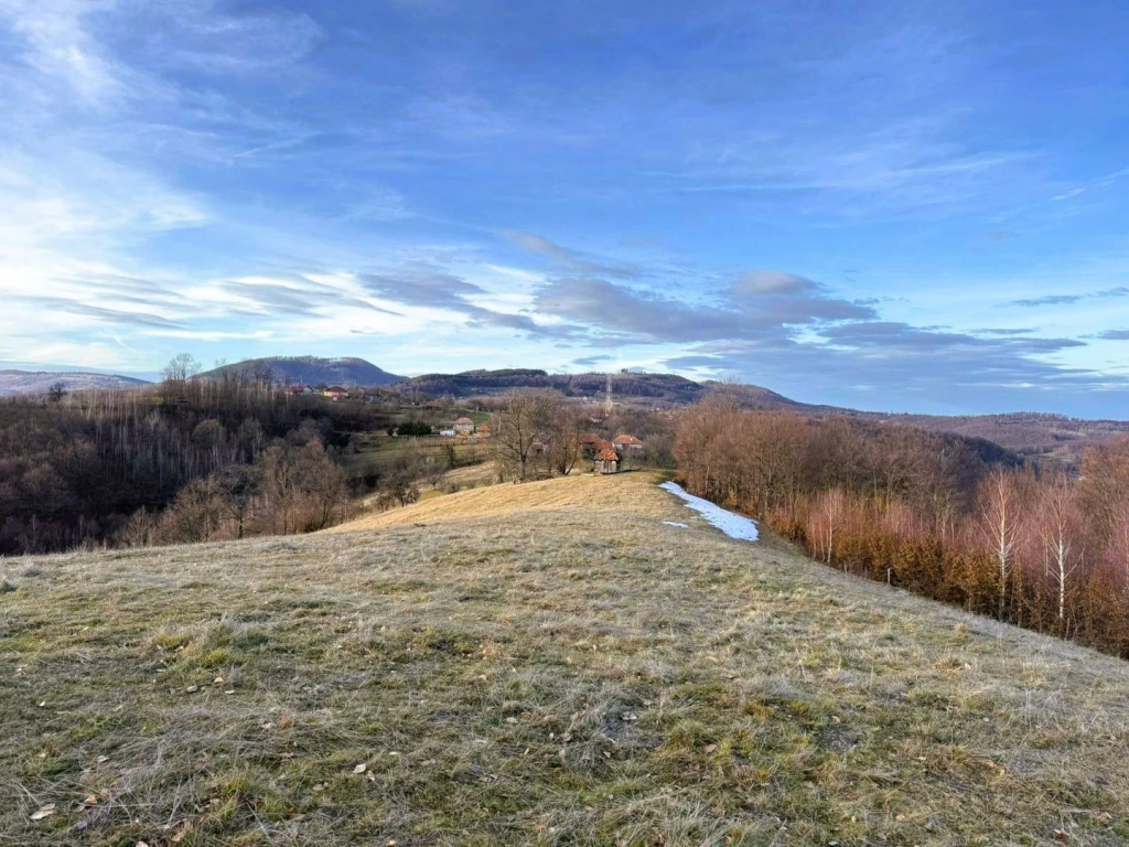 2,2 Ha TEREN INTRAVILAN PANORAMIC, in Muntii Apuseni NEGRENI – CLUJ