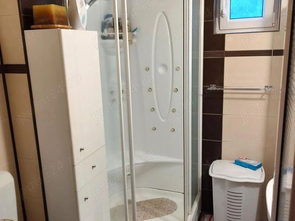 Ag BRASADAS vinde apt 2 cam etaj 2/4 Micro 16.