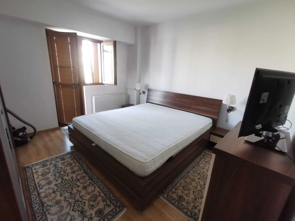 Ag BRASADAS închiriază ap 2 cam etaj 6/9 Blv Octavian Goga.