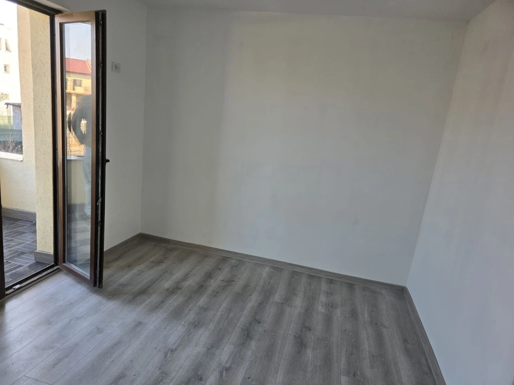 Vila 4 camere BIharia - Cartier Henri Coanda Baneasa Sector 1 - COM 0%