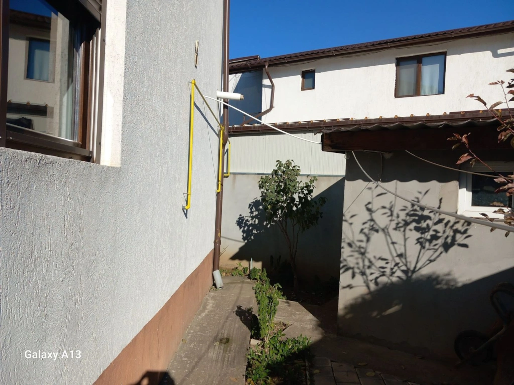 Ag BRASADAS vinde casa individuala 5 cam orasul PANTELIMON.