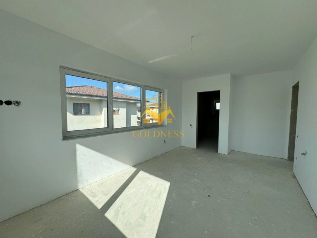 Casa 4 Camere Semifinisata, Curte 450mp, Terasa 65mp,  Dezmir