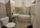 Aradului. Decomandat. 53.58 mp utili + balcon. Centrala proprie