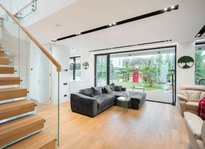 Vila pasiva (verde) de lux 4 camere Complex Amber Gardens Tunari