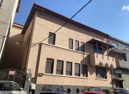 BRASADAS vinde casa pt locuit / afaceri zona ULTRACENTRALA.