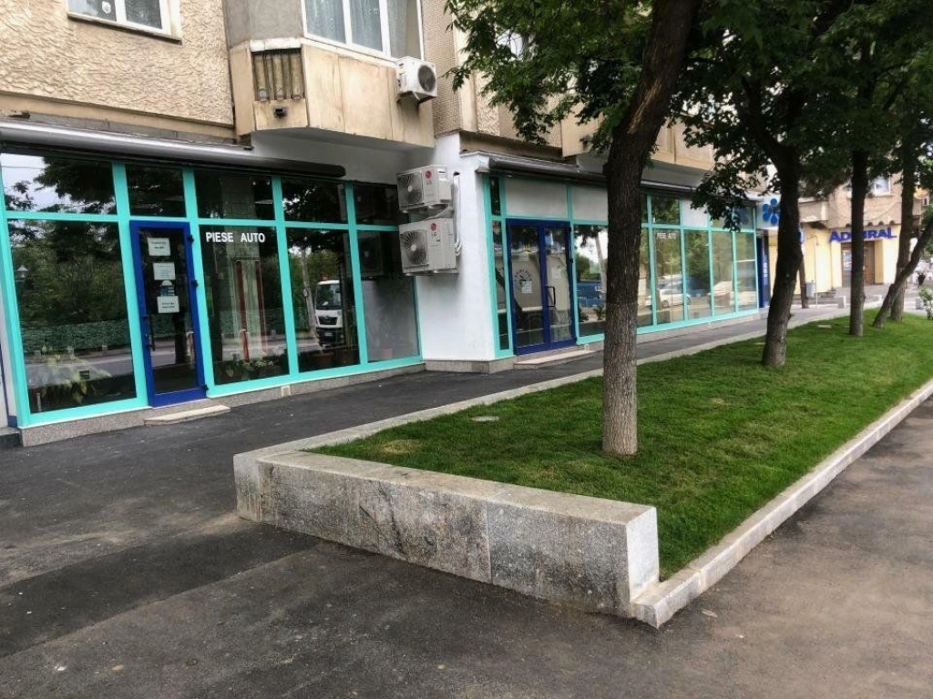 Agenția imobiliara BRASADAS închiriază sp com STRADAL 172mp.