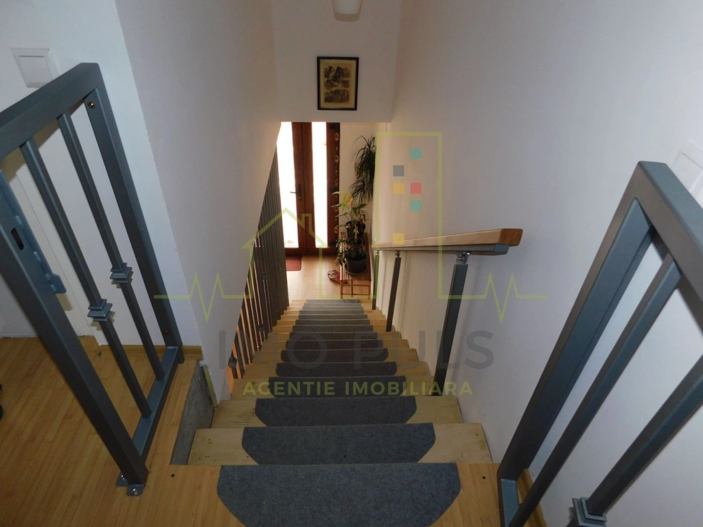 1/2 Duplex. Complet mobilat si utilat.