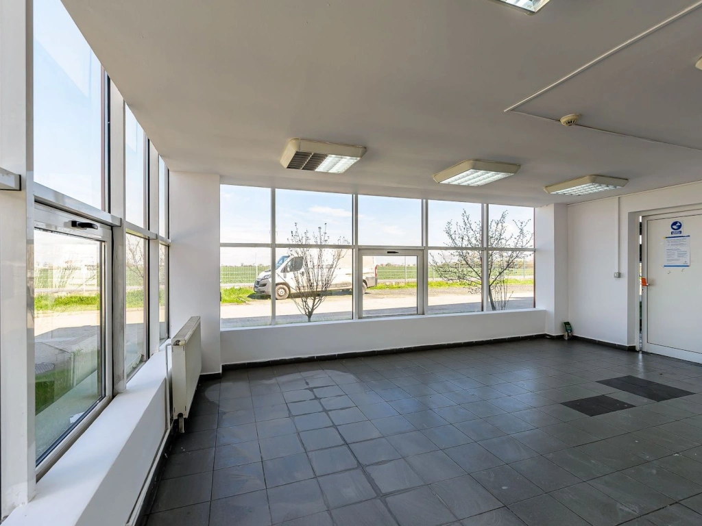 Hală industrială ideală pentru producție sau showroom în Arad 553mp