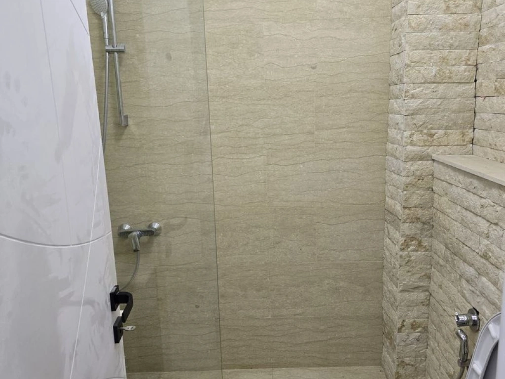 Vila 4 camere BIharia - Cartier Henri Coanda Baneasa Sector 1 - COM 0%