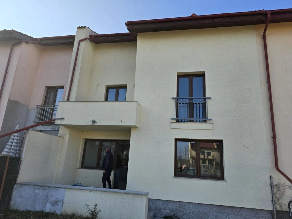 Vila 4 camere BIharia - Cartier Henri Coanda Baneasa Sector 1 - COM 0%