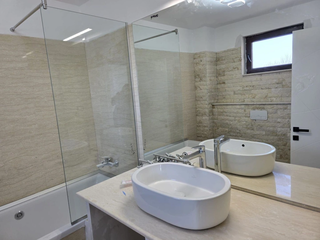 Vila 4 camere BIharia - Cartier Henri Coanda Baneasa Sector 1 - COM 0%