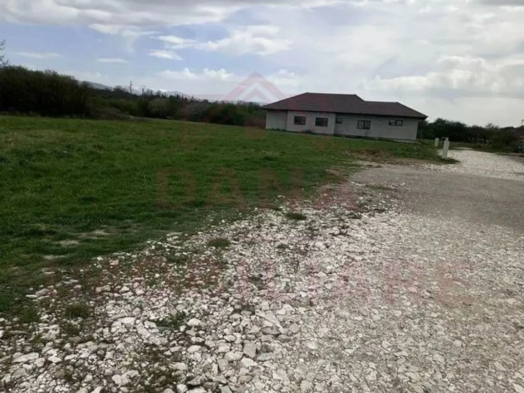TEREN INTRAVILAN DE VÂNZARE,-520 mp,-CARANSEBEȘ\PIPIRIG COMISION 0%
