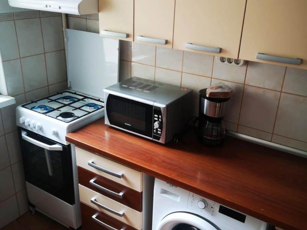 Apartament 3 camere  Metrou Dristor - loc parcare - buncar COMISION 0%