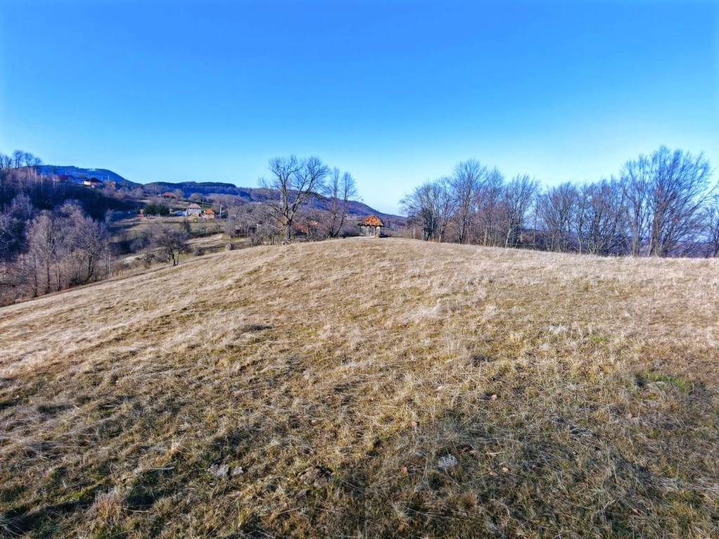2,2 Ha TEREN INTRAVILAN PANORAMIC, in Muntii Apuseni NEGRENI – CLUJ