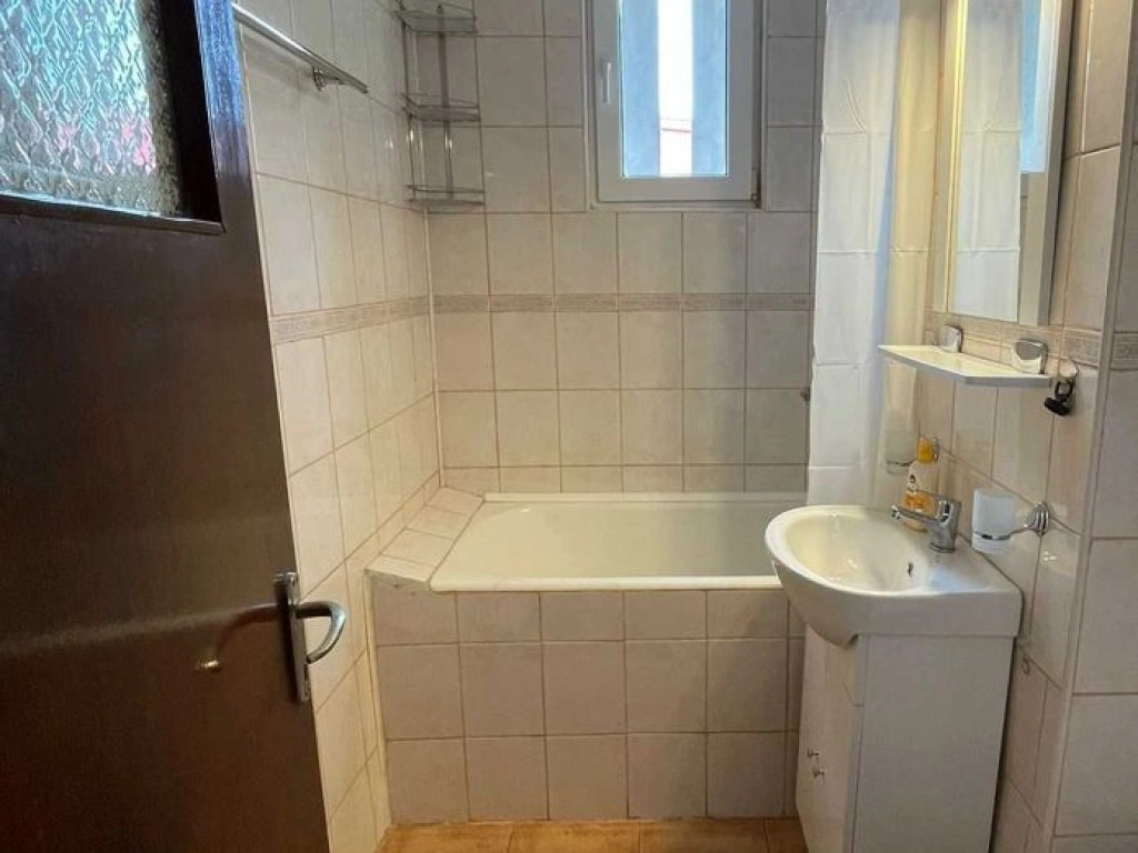 Apartament 3 camere  Metrou Dristor - loc parcare - buncar COMISION 0%