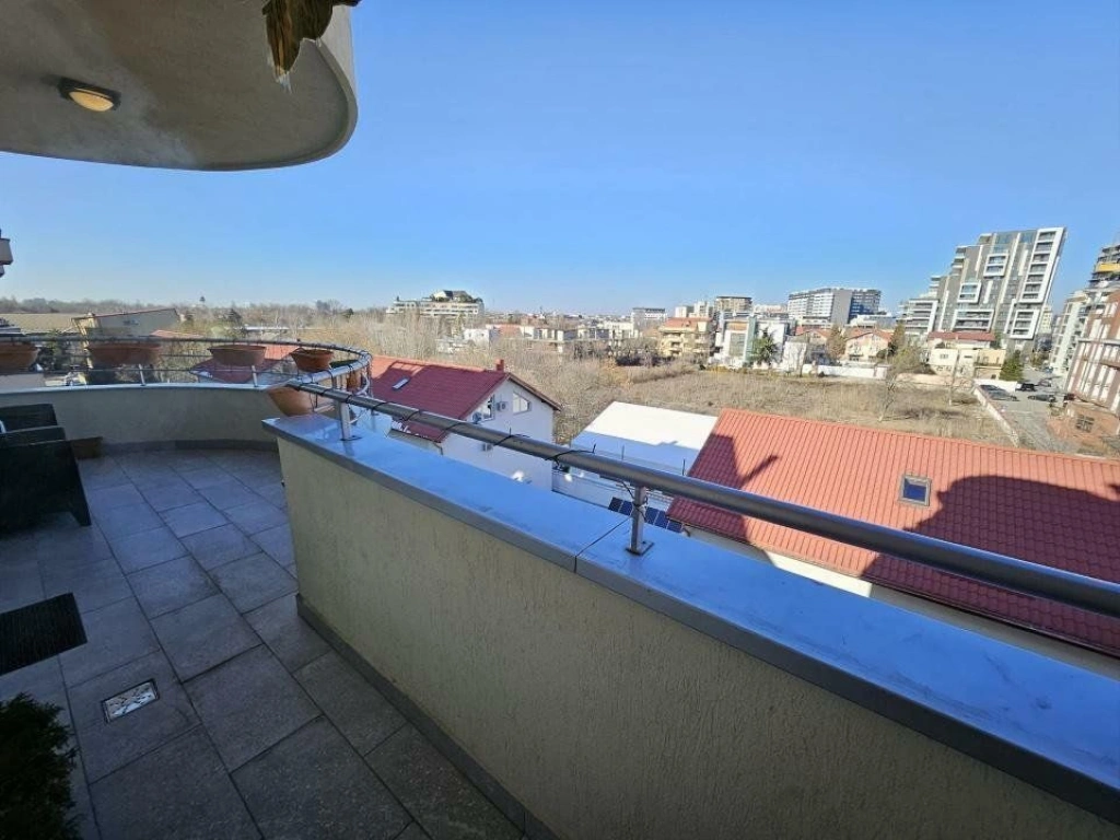 Ap. 3 cam. Herastrau Nordului, 3 bai, view liber, parcare, boxa.