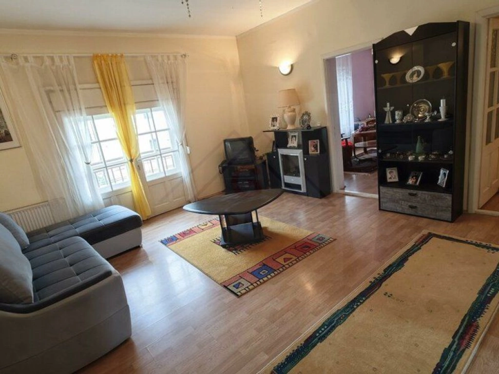 CASA solida, spatioasa si bine construita LA PRET DE APARTAMENT! Comision zero!