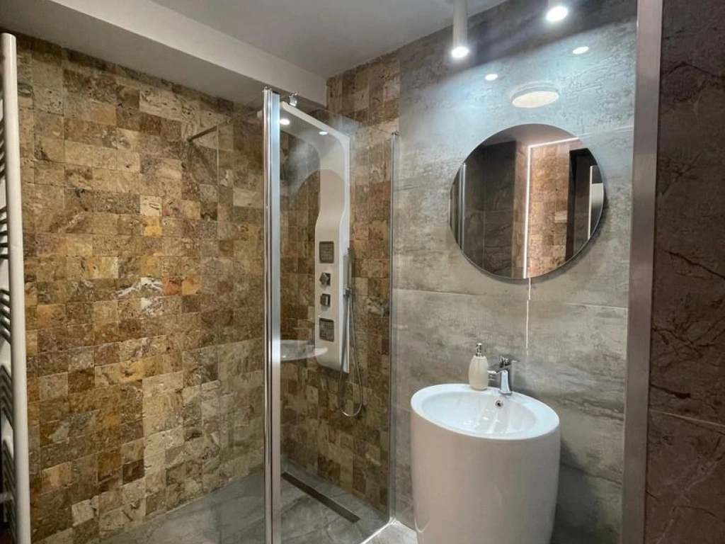 Apartament 3 camere UPGROUND Metrou Pipera - lux renovat in totalitate