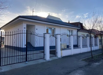Casa de vânzare str Argeșului cu 12,59 ari de teren