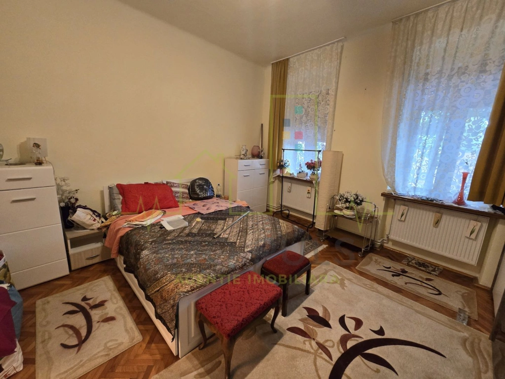 Elisabetin. Disponibila imediat.