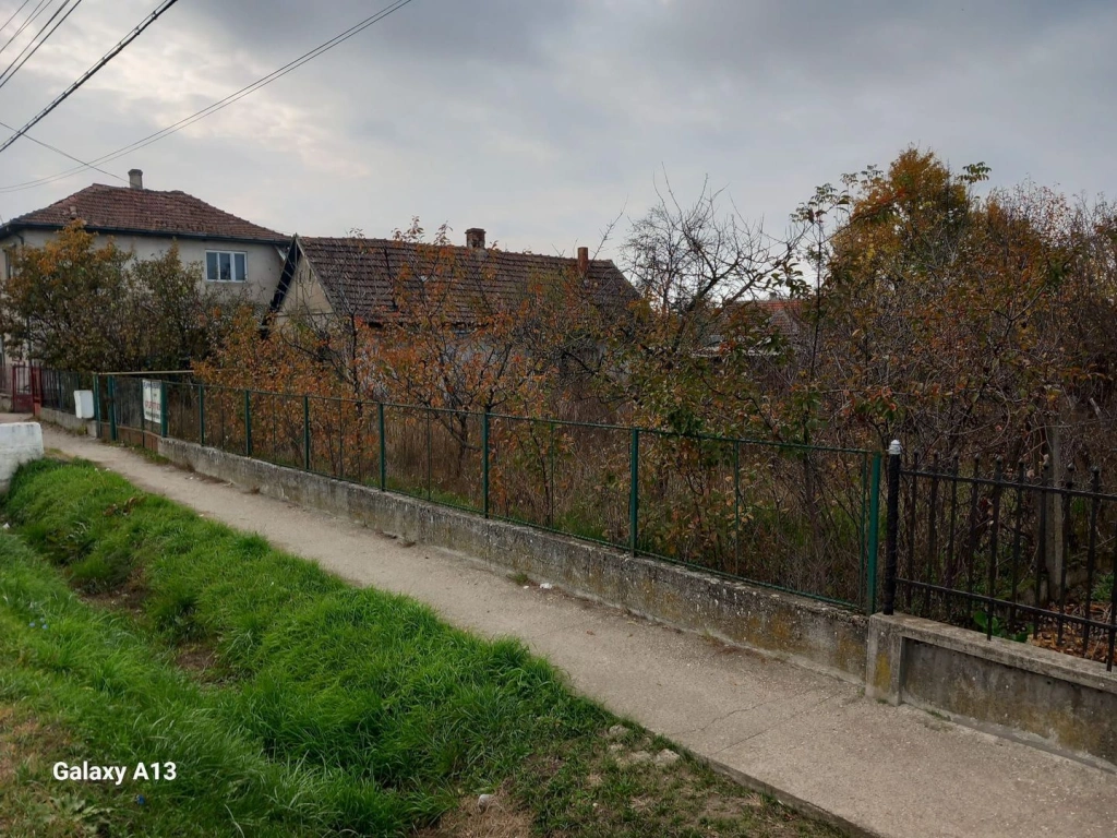 BRASADAS vinde casa individuala in Ardud langa SANTEC.