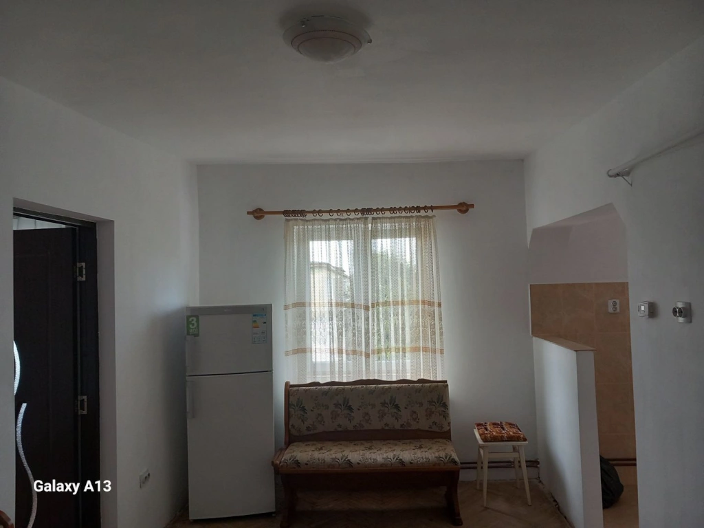 BRASADAS vinde ap 2 cam 33mp CARAMIDA la etajul 4 în Micro 14.