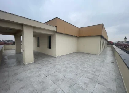 PENTHOUSE ULTRACENTRAL TRIPLA ORIENTARE 243 MP-PRET 278.000 EURO+TVA