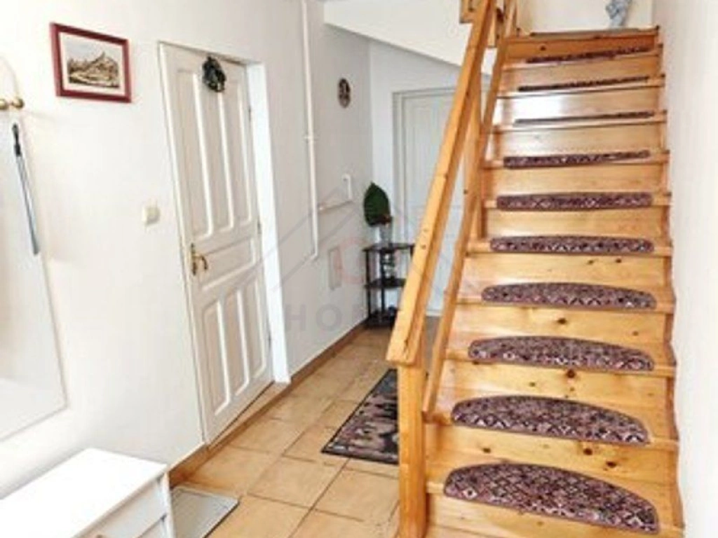 CASA solida, spatioasa si bine construita LA PRET DE APARTAMENT! Comision zero!
