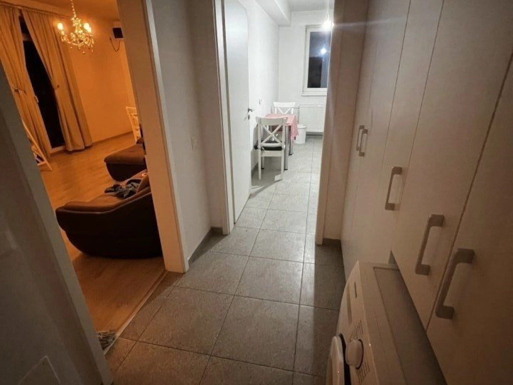 Ag BRASADAS vinde ap 2 cam E3/3 2016 cu parcare zona Fundeni