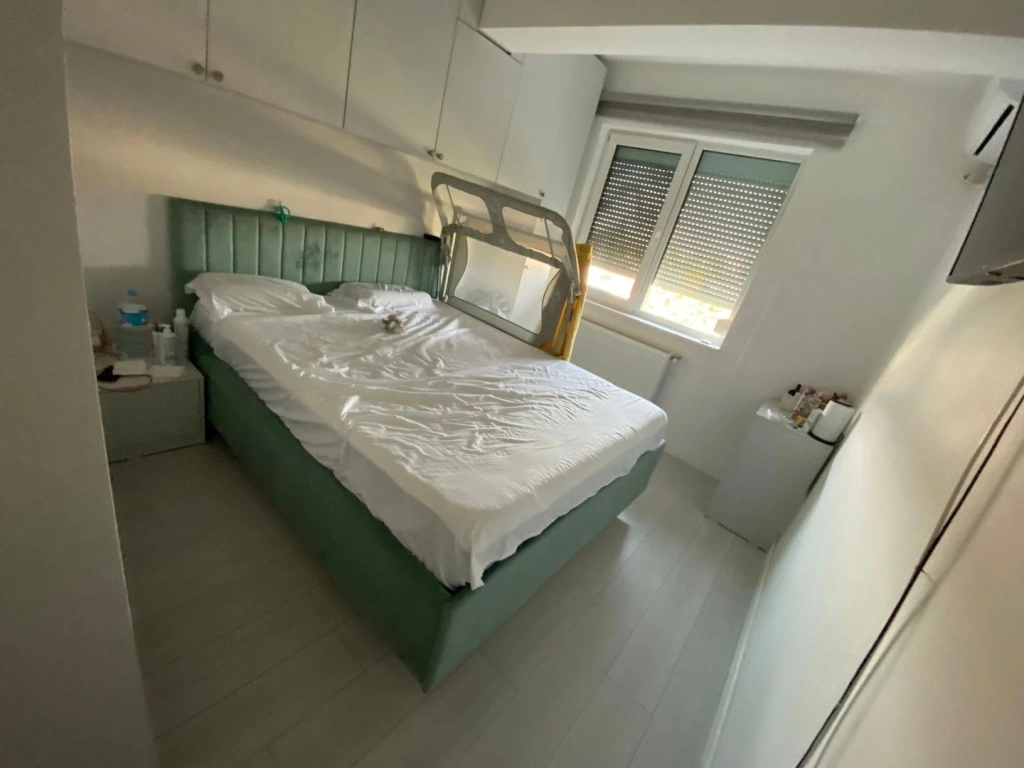Apartament 3 camere decomandat zona Trapezului